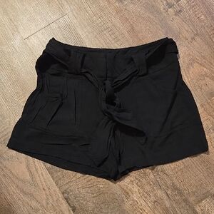 Apt. 9 Black High Waist Women's Shorts Lightweight with Belt
